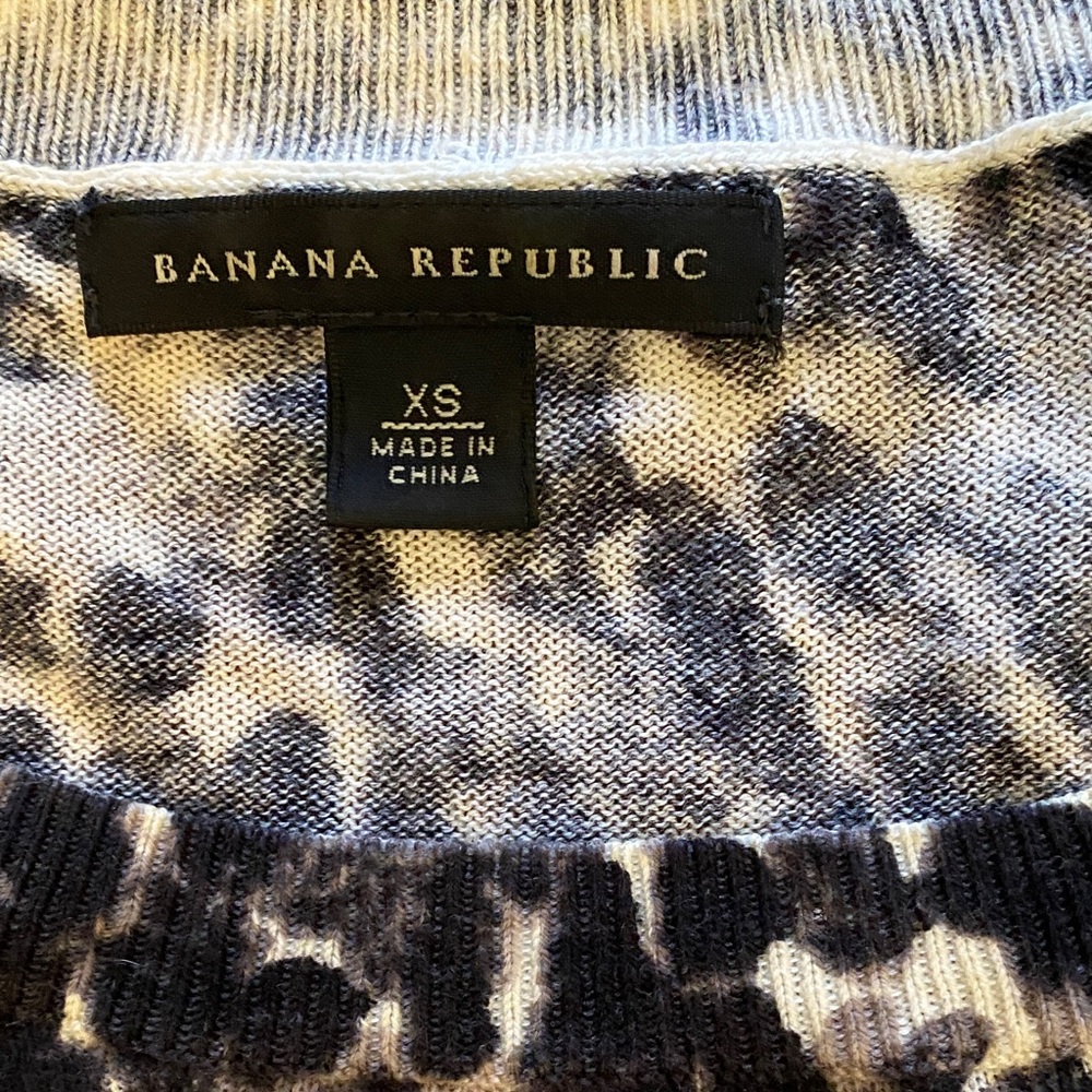 Banana Republic Printed Sweater - Picture 2 of 6
